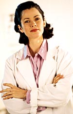 Fotografía de un médico femenino en el trabajo